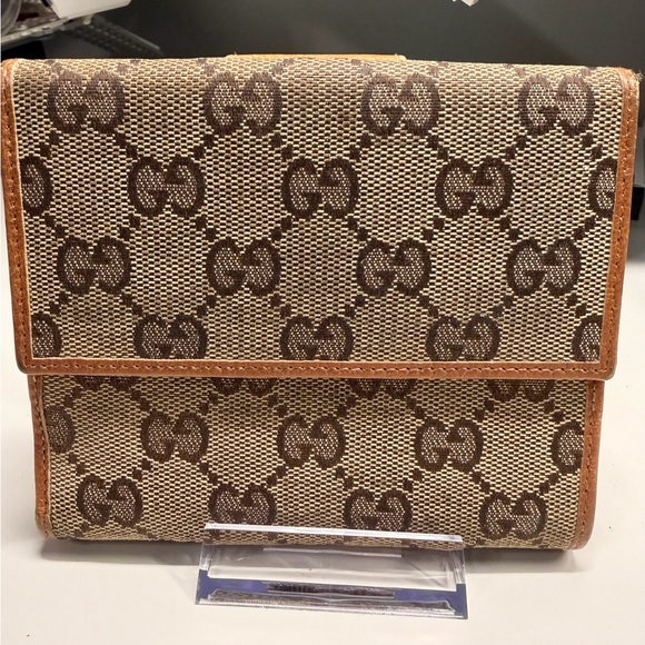 Gucci Brown GG Monogram Wallet - Picture 2 of 7